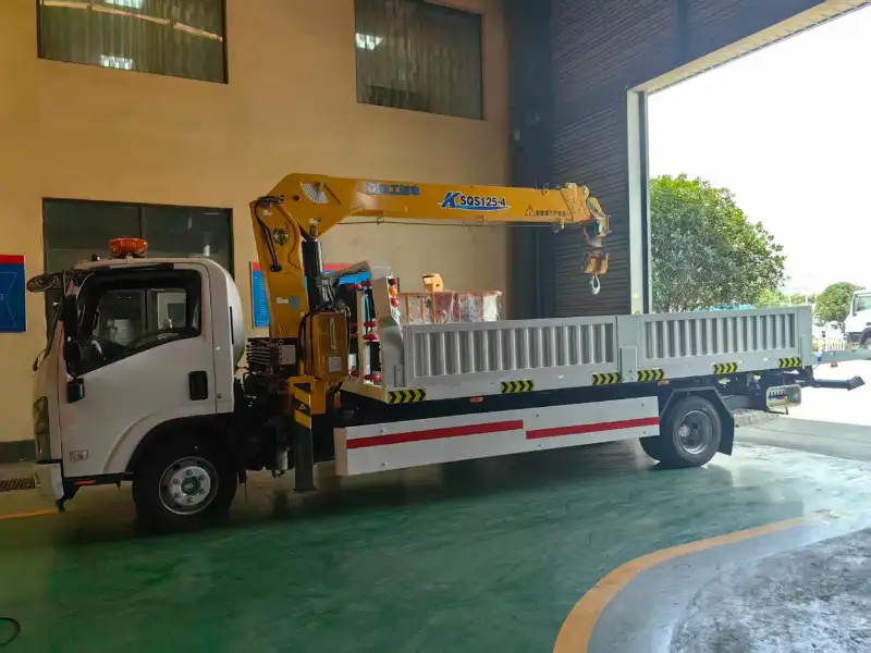 Op zoek naar de originele fabrikant van het met een kraan uitgeruste reddingsvoertuig? Isuzu's voertuiggemonteerde noodhulpvoertuig met kraan wordt rechtstreeks in het buitenland geleverd